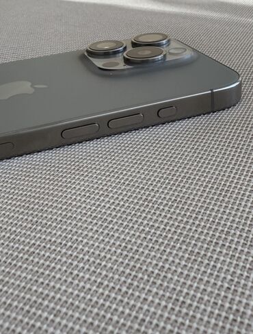 мобильные телефоны айфоны: IPhone 15 Pro, Б/у, 128 ГБ, Natural Titanium, Защитное стекло, 88 %