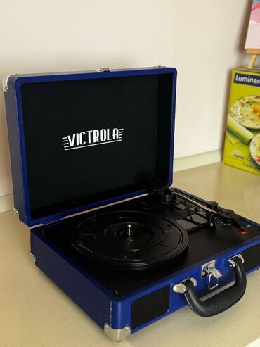 аудио конвертер: Victrola Journey Bluetooth portativ vinil cihazı satılır. Retro