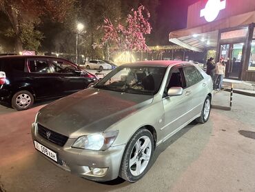 ветровик на лексус: Toyota Altezza: 2002 г.
