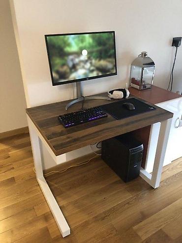 bež sofa: M712 RADNI STO PO MERI | Izrada nameštaja po meri Drvo&metal — 3