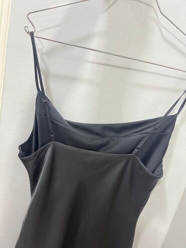 Ziyafət donları: M razmer iki qara və yashildon birlikdə satılır 15 AZN — 9