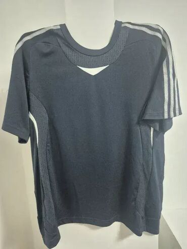 Majice: Nike Climacool majica, crna, u odličnom stanju. Veličina XL. Ramena — 2