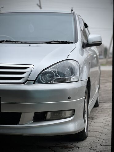 продаю или менаю: Toyota Ipsum: 2003 г., 2.4 л, Автомат, Бензин, Минивэн