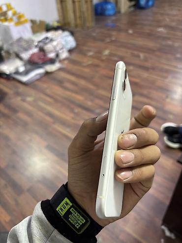 Apple iPhone: IPhone 11, Белый — 4