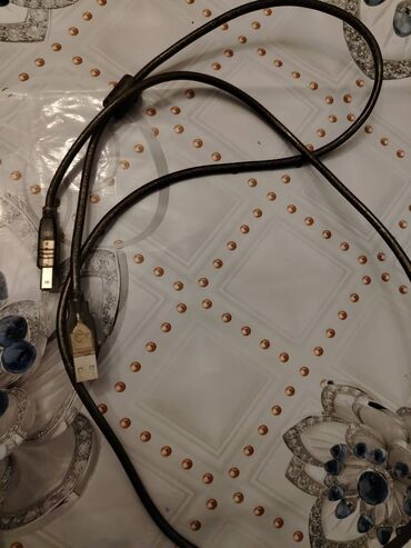 Мониторы: Komputer və printer kabelleri 2 side işləkdir heç bir problemi yoxdur