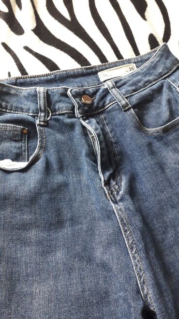 джинсы темные: Бойфренды, Высокая талия, Стрейч