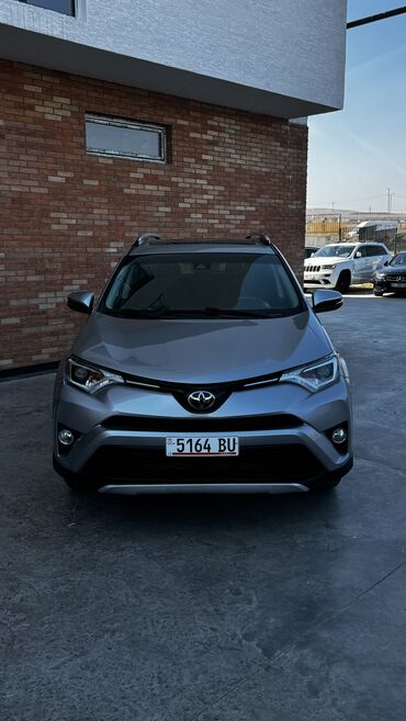 Toyota: Toyota RAV4: 2018 г., 2.5 л, Автомат, Бензин, Кроссовер