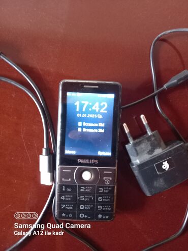 телефон флай с телевизором кнопочный: Philips düyməli mobil telefon Xüsusiyyətlər: - İki SIM dəstəyi