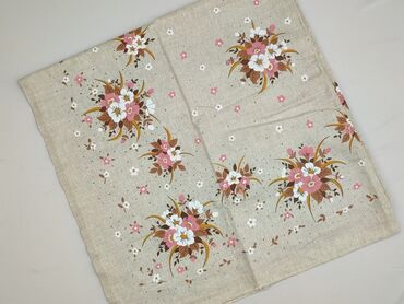 Скатертина 140 x 140, колір - Бежевий, стан - Дуже гарний