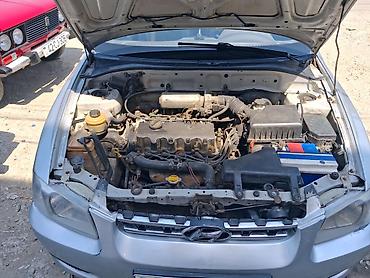 Hyundai: Hyunadi Accent 2000 ci il avtamat karopka mator nz silinme qiymet 5300 — 2