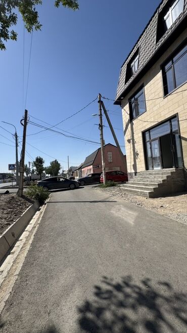 Другая коммерческая недвижимость: Коммерческое здание у дороги - Отдельно стоящее 3‑этажное здание с — 4