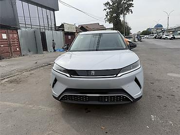 узкие колеса мтз: BYD Yuan Up: 2025 г., Электромобиль, Кроссовер — 1