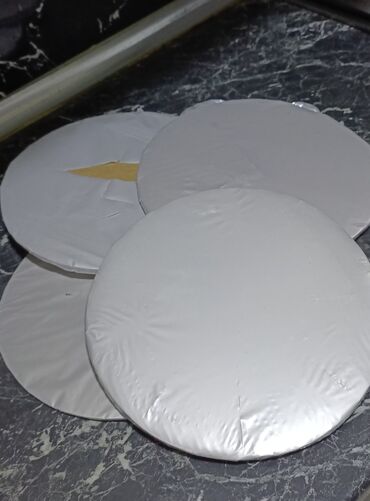 Tortlar: Tort qutuları. Şirniyyatlar. Tortlar. 1-ədədi 1azn 10 ədəd — 14