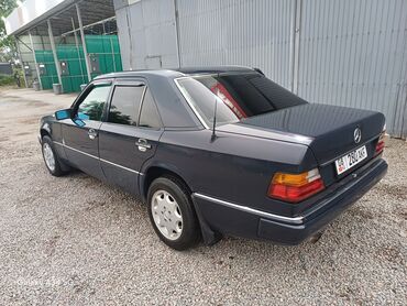 всё родное: Mercedes-Benz E 230: 1993 г., 2.3 л, Механика, Бензин