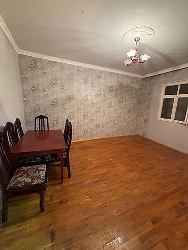 abşeron gencler şeherciyi: Saray, 3 otaqlı, Köhnə tikili, 58 kv. m — 1