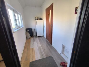 срочно продаю нужны деньги очень срочно: Үй, 16 кв. м, 3 бөлмө