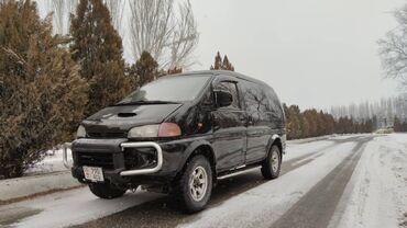 авто аварийная: Mitsubishi Delica: 1994 г., 3 л, Автомат, Бензин, Внедорожник