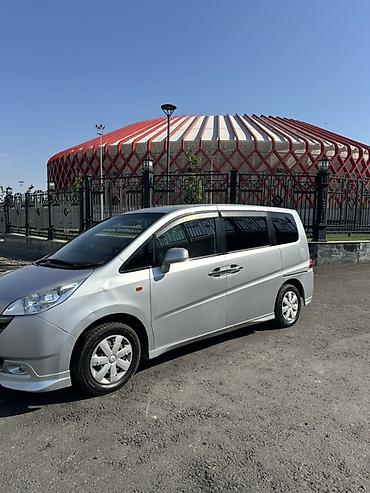 салон w202: Honda Stepwgn: 2006 г., 2 л, Автомат, Бензин, Минивэн — 2