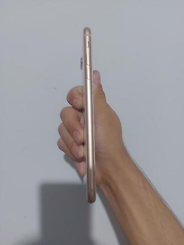 ayfon 6 pilus: IPhone 8 Plus, 64 GB, Qızılı, Simsiz şarj — 6