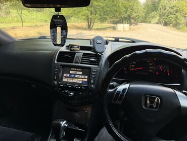 хонда сивик леви руль автамат хежибек серебристый: Автомобиль Honda Accord черного цвета с салоном, отделанным темной