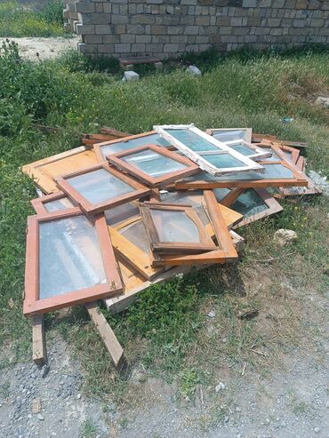 taxta qapi satisi: Taxta qapi pencereler satilir.
şekilde ne varsa bunlardir.
unvan Qobu