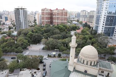 Mənzil kirayələyirəm: 3 otaqlı, 120 kv. m — 15