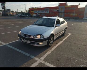 Toyota: Toyota Avensis: 1998 г., 1.6 л, Механика, Бензин, Хэтчбэк