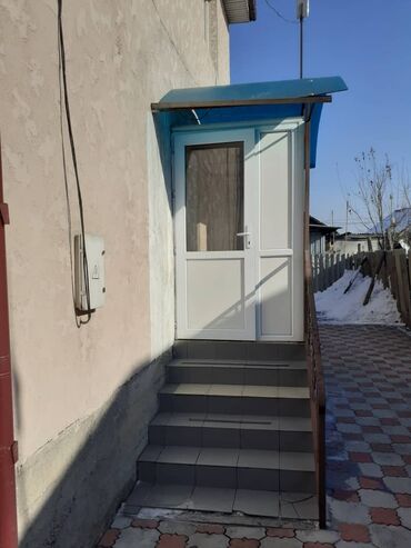 дом чолпоната: Дом с удобствами и меблированной кухней - Отдельный вход с лестницей