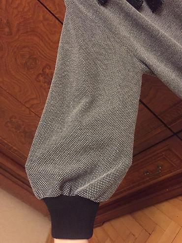 pull and bear: Kofta 2 dafa geyinilib,38 razmer,xaricdan alinib,2 ci kofta 38 — 2