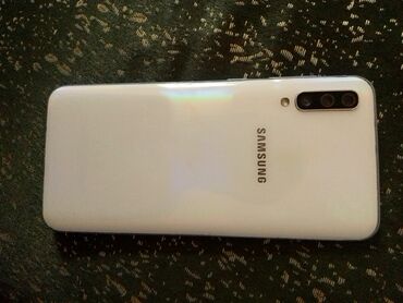 50 azn telfon: Samsung цвет - Белый