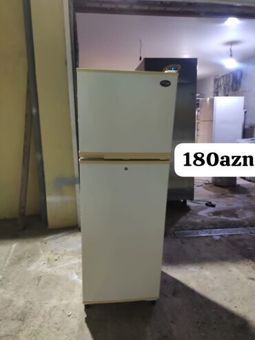 старый холодильник: 4 qapılı Hitachi Soyuducu Satılır, rəng - Qara, Dispenserli