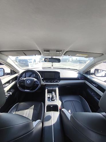 voyah h97: Dongfeng : 2021 г., Электромобиль, Седан — 4