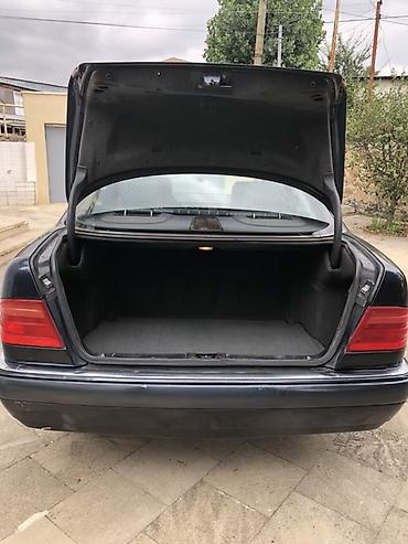yan güzgülər s: Mercedes-Benz E-Class: 2 l | 1997 il Sedan — 6