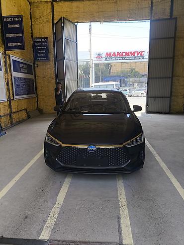 spark 1: BYD E2: 2021 г., Автомат, Электромобиль, Кроссовер — 5