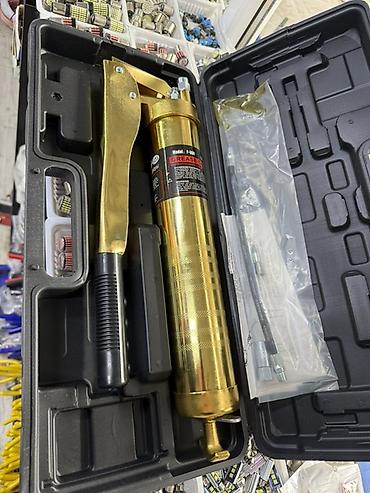 Ручной шприц для смазки (grease gun) в комплекте с кейсом