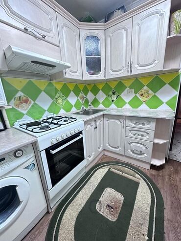 продам 4 квартиру: 2 комнаты, 43 м², 104 серия, 2 этаж, Евроремонт
