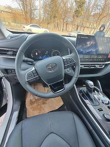 Toyota: Toyota Highlander: 2025 г., 2 л, Автомат, Бензин, Кроссовер — 9