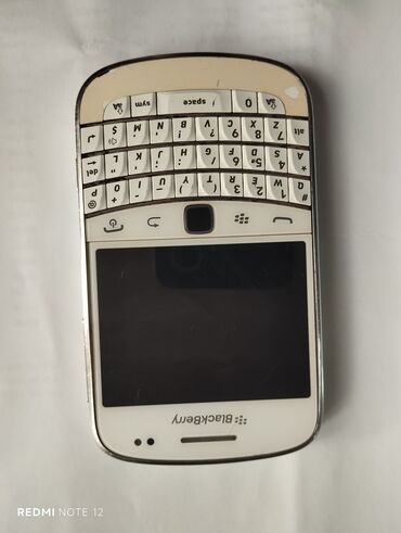 телефон fly iq4505: Blackberry Bold Touch 9900, 8 ГБ, цвет - Белый, Кнопочный, Сенсорный