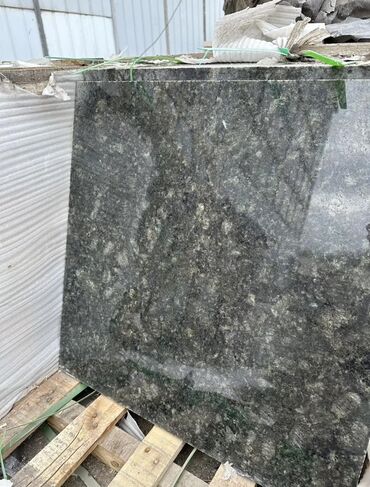 Фасадные гранитные плитки: Плиты из гранита оптом и в розницу для облицовки фасадов, ступеней или — 27