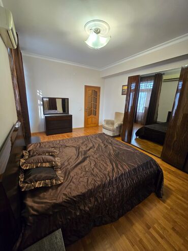 Uzunmüddətli kirayə mənzillər: Mebel və texnika ilə təmin olunmuş geniş 3 otaqlı mənzil — 13