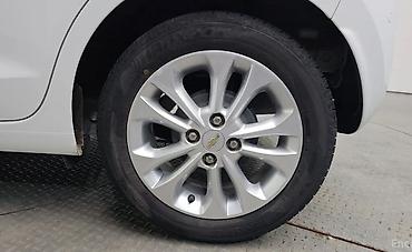 900: Chevrolet Spark: 2020 г., 1 л, Вариатор, Бензин, Хэтчбэк — 6