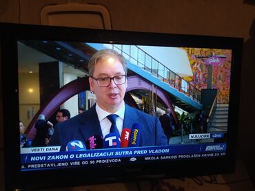 Televizori: Toshiba LCD televizor - Dijagonala: približno 32 inča (oko 81 cm) – — 1