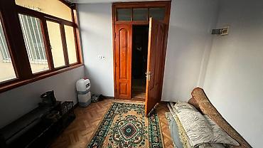 Долгосрочная аренда домов: Сдаётся двух этажный особняк, Хбк. ул Салиева доль дороги. Отопление at lalafo.kg — 8 Долгосрочная аренда домов: Сдаётся двух этажный особняк, Хбк. ул Салиева доль дороги. Отопление — 8