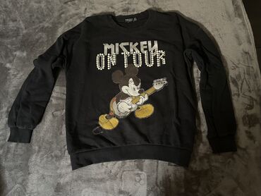 novi rock fan duks: Bershka duks s veličina bez oštećenja at lalafo.rs novi rock fan duks: Bershka duks s veličina bez oštećenja