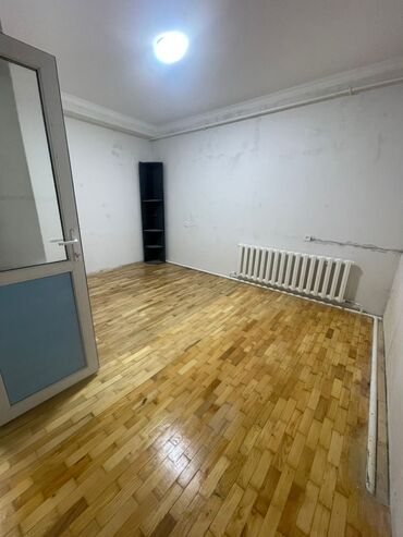 недостроенный дом: 27 кв. м, Эмереги менен