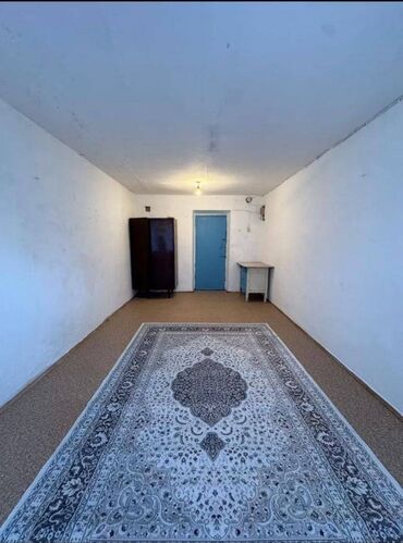 срочно продаётся 1 комнатная квартира в районе ошского рынка по улице молодая гвардия токтогула: 1 комната, 18 м², Общежитие и гостиничного типа, 2 этаж, Косметический ремонт