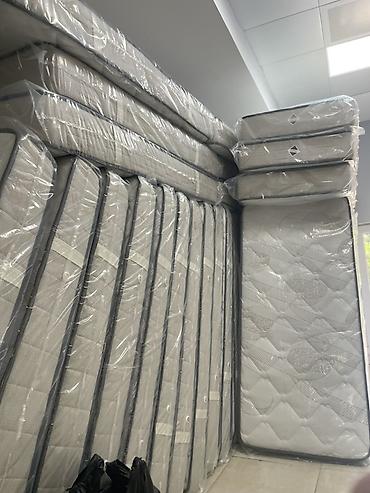 Matraslar: Ortapedik matras – rahat və düzgün bel dəstəyi üçün. Ölçü: 90 × 200 × — 4