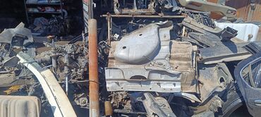 большие попугаи: Отдам даром вот эту кучу металла, приедьте и заберите сами. примерно