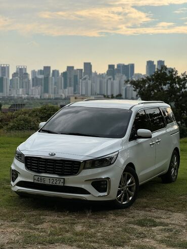 Kia: Kia Carnival: 2019 г., 2.2 л, Автомат, Дизель, Минивэн