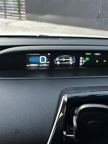 byd yan up: Toyota Prius: 2018 г., 1.8 л, Гибрид, Лифтбек — 7